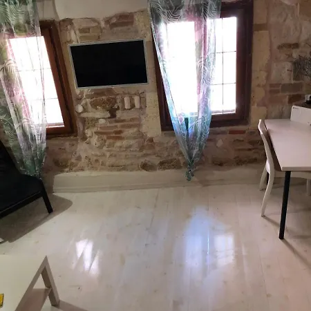 Rita House In Old Town Apartment *